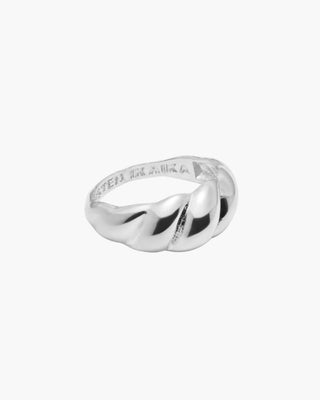 Saint Croissant ring in 925 sterling silver, croissant-shaped domed band, front view