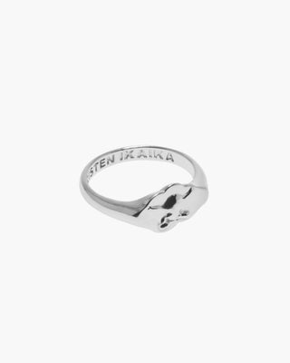 Tiny Angel ring in 925 sterling silver, tiny angel signet, front view