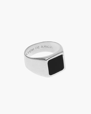 The Moment ring in 925 sterling silver, black stone signet, front view
