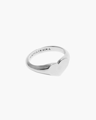 Feeling the Love ring in 925 sterling silver, heart signet, front view