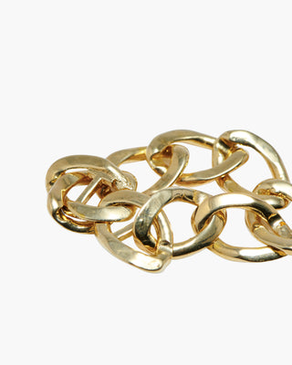 Chain Reaction ring in 14K gold plated, close-up of the chunky chain links