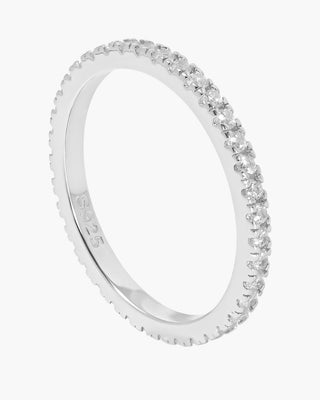 Thin Ice ring in 925 sterling silver, close-up of the cubic zirconia stones