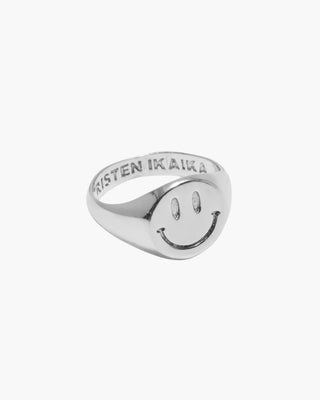 Smiley Guy ring in 925 sterling silver, smiley face signet, front view